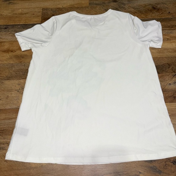 🌸 Floral Graphic Tee by Diane Gilman 🌸 - Picture 5 of 5